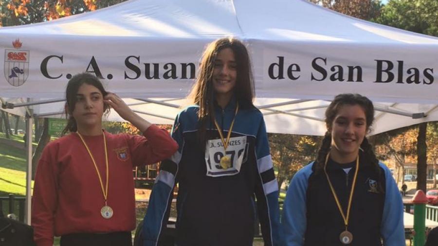 Los alumnos del Colegio Juan de Valdés consiguen 7 medallas en la carrera Cross organizada por la Junta del Distrito de San Blas